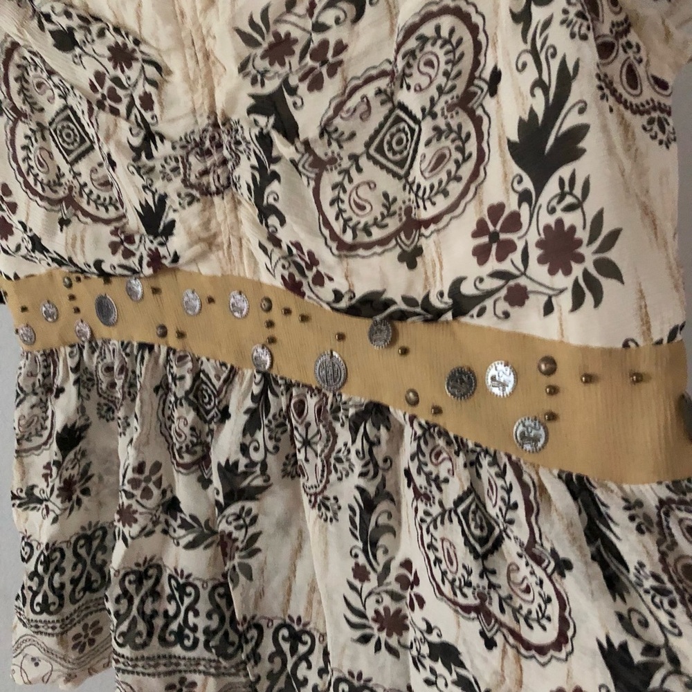 Seven7 Cream Silk Floral V-Neck Blouse Studded Boho Coin Charms - Picture 3 of 5